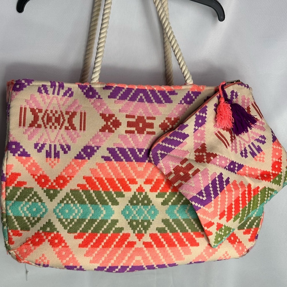 Judith March Colorful Geometric Tote Bag with Pouch pre owned Exellent condition